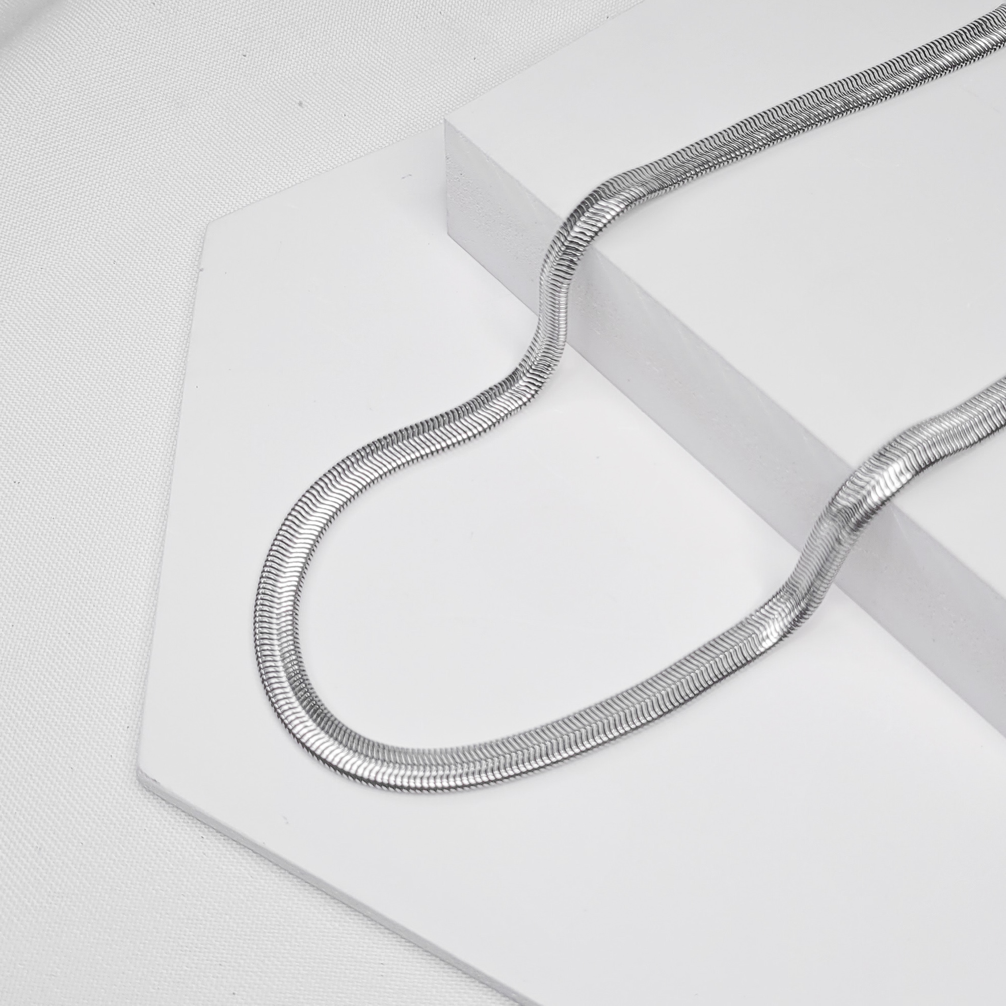 Choker Fita em Aço Inoxidável