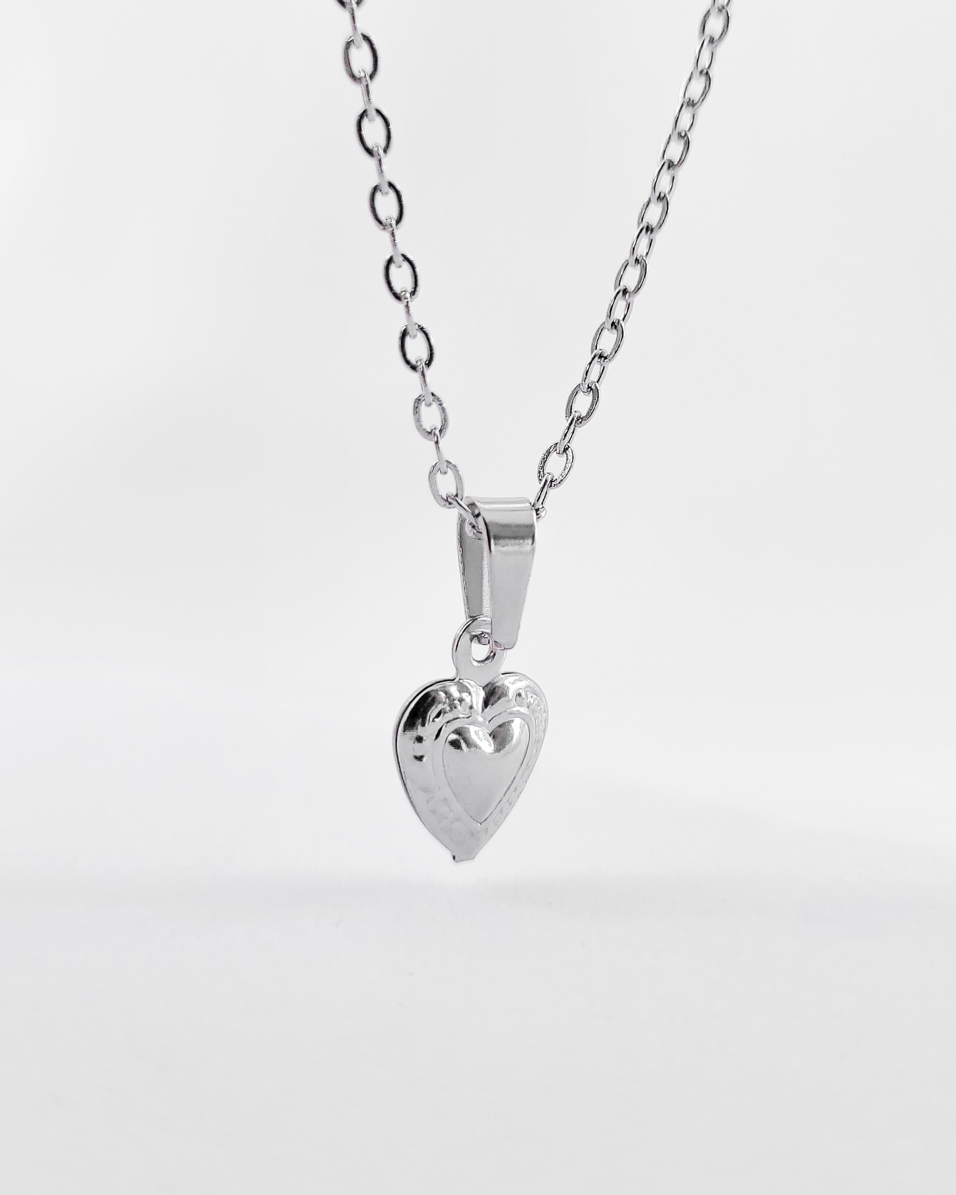 Colar pingente Coração em aço inoxidável