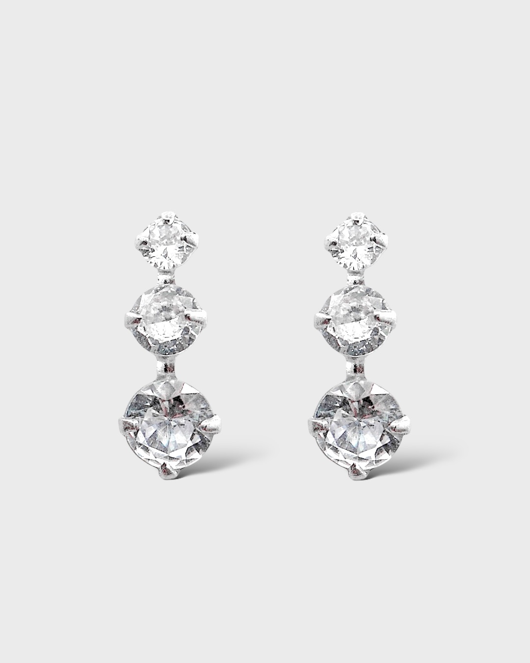 Brinco Triplo Zircônia em Aço Inoxidável