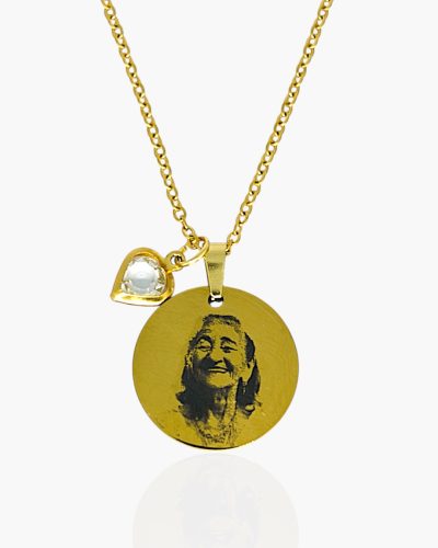 Colar Personalizado com foto e pingente de coração de zircônia afetivo com Banho Premium de Ouro 18K. Leve a sua pessoa favorita sempre com você! Corrente delicada.